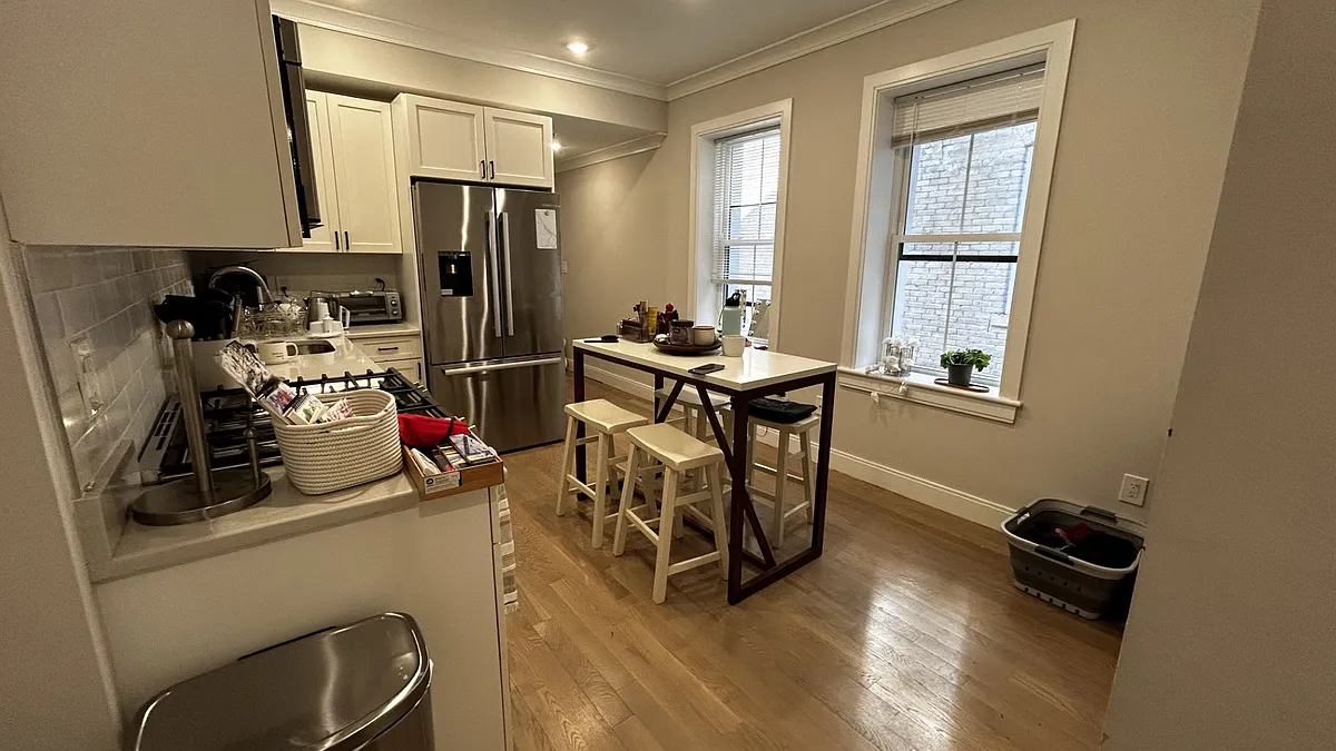 Building Photo - 47 Englewood Ave #4