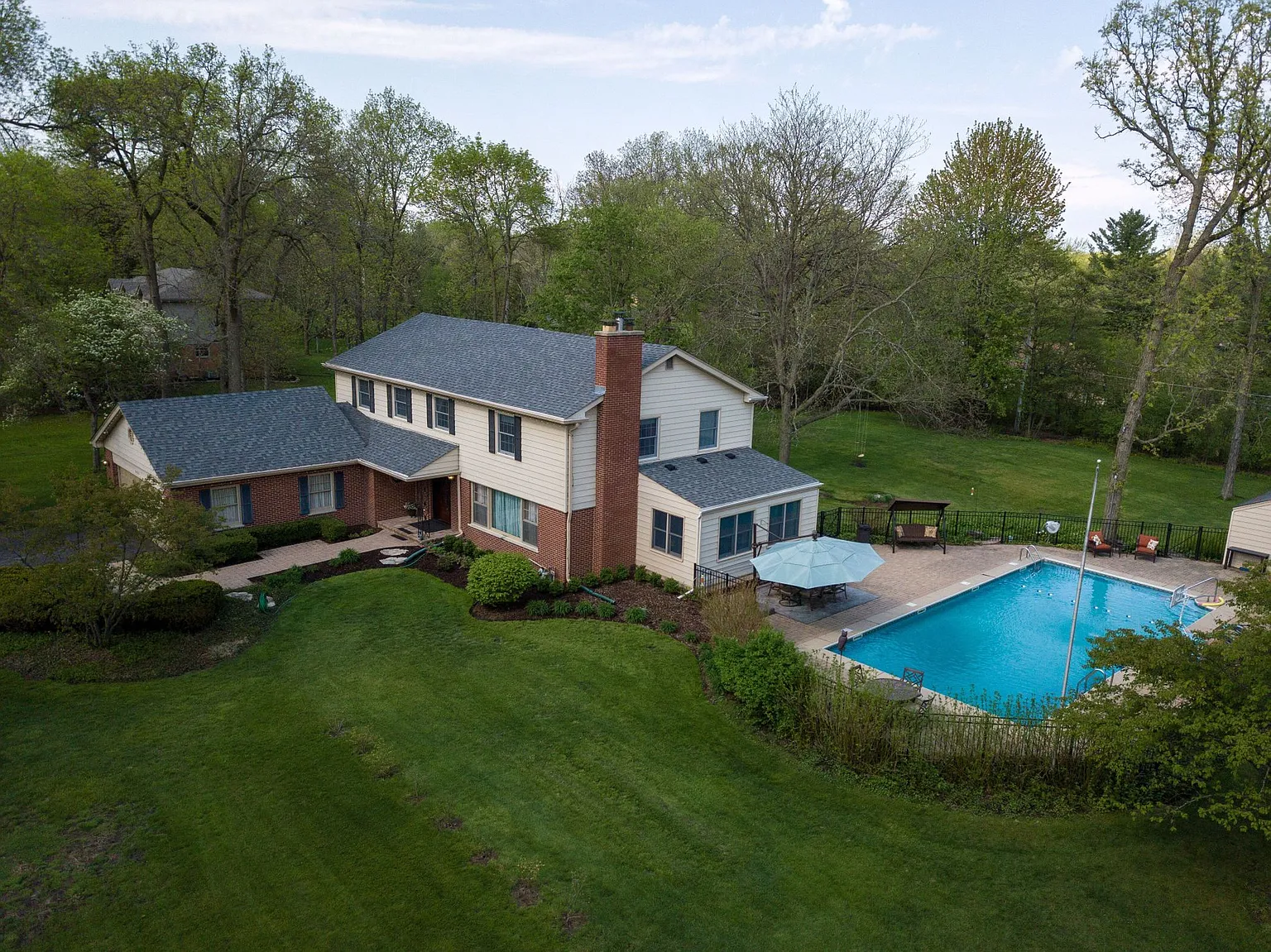 3416 E Mardan Dr photo 1