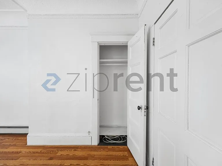 34 Cunard St — Photo 6