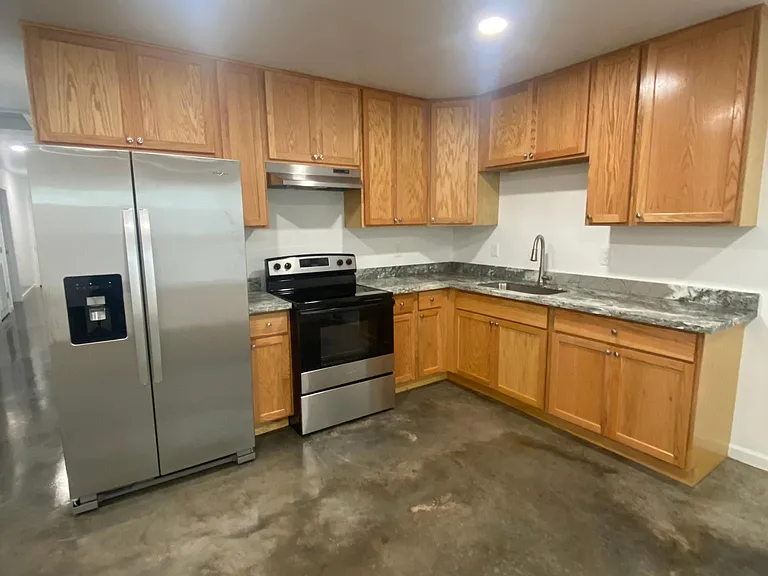 105 S Refinery St — Photo 10