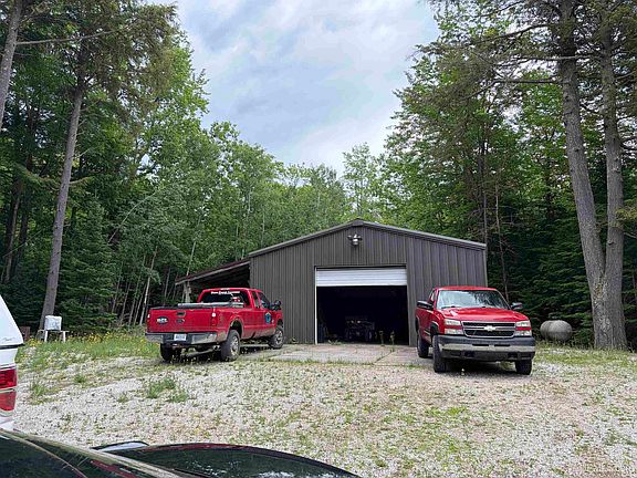 4th image of 5109 N River Rd