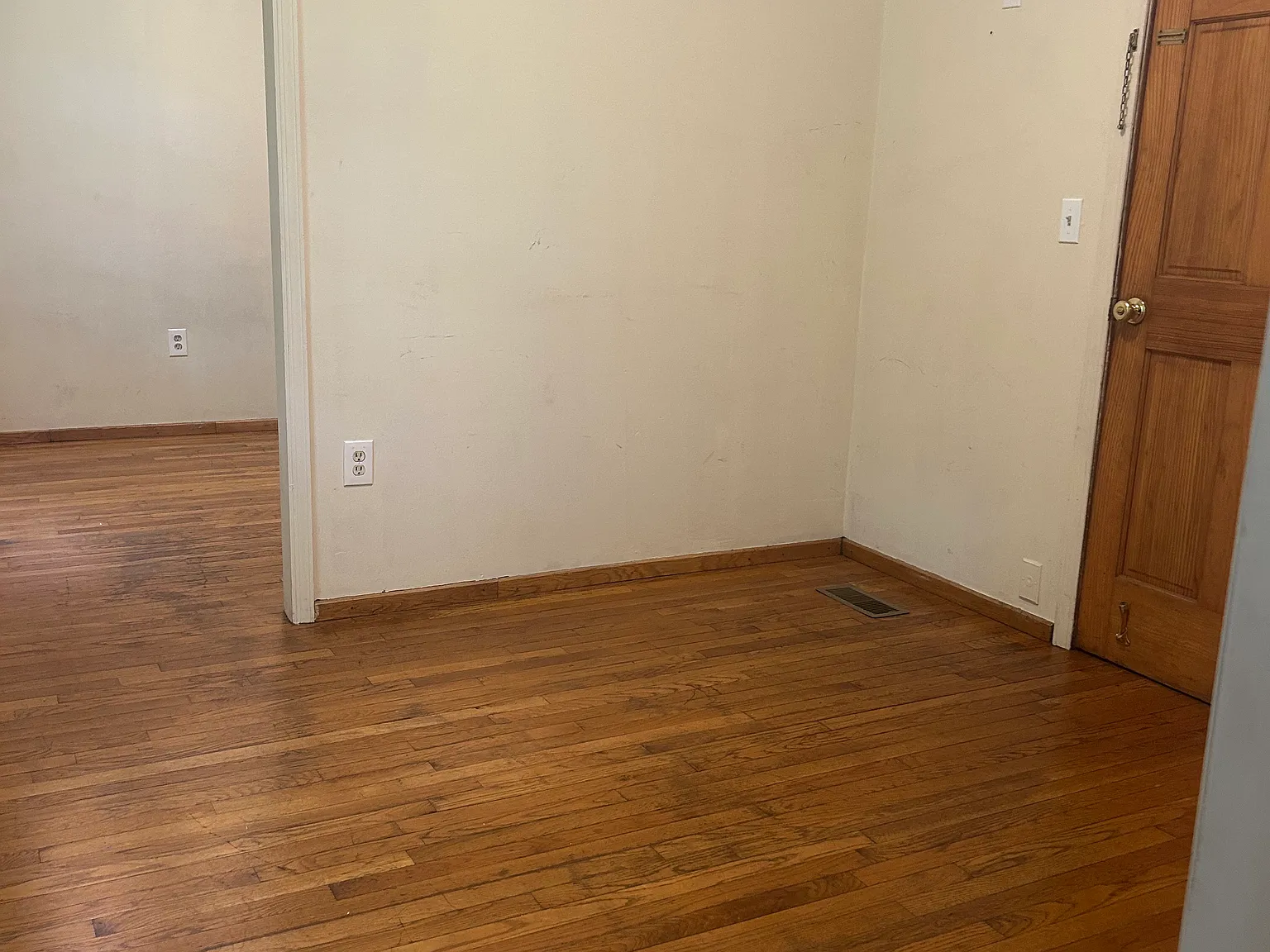 1 bed, $1,200 — Photo 2
