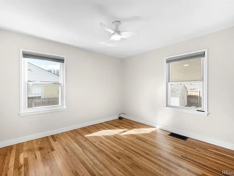 1615 S Elizabeth St — Photo 5