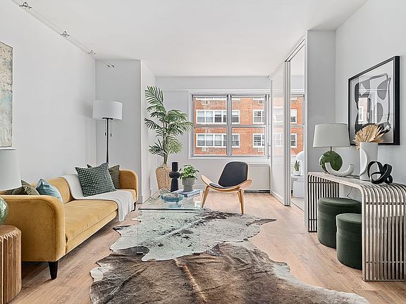 4th image of 205 3rd Ave #12P