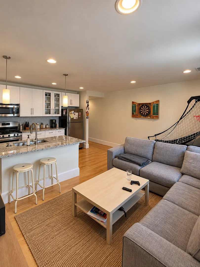 2020 Locust Street — Photo 3