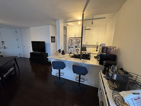 5th image of 415 E 37th St APT 39J