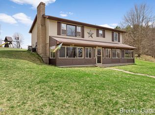 15721 Almy Rd, Howard City, MI 49329