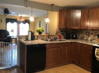 6 Robbin Rd, Enfield, CT 06082