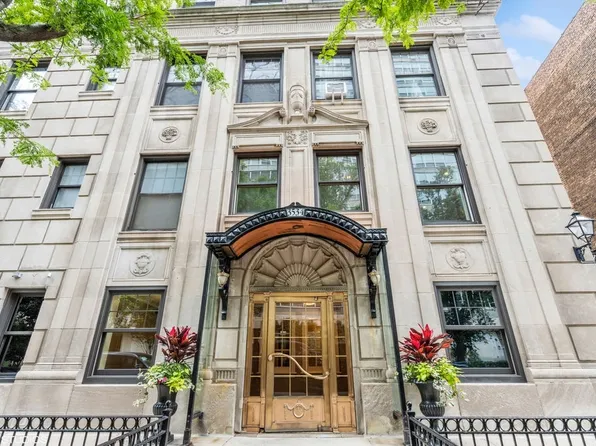 3534 N Lake Shore Dr APT 6D, Chicago, IL 60657