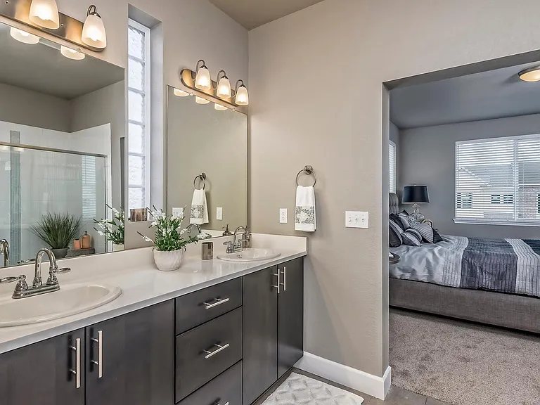 Willow Point Townhomes — Photo 5