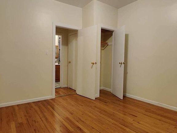 4th image of 2420 Creston Ave APT 4A