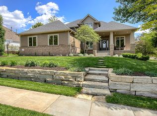 8625 Oakmont Dr, Lincoln, NE 68526