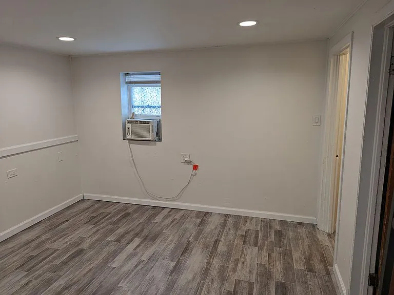 3239 N Southport Ave #RG — Photo 5