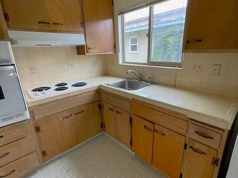 2519 Parker St #204 — Photo 3
