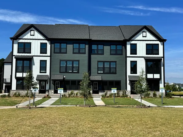 240 Somerset Acres Dr, Summerville, SC 29486