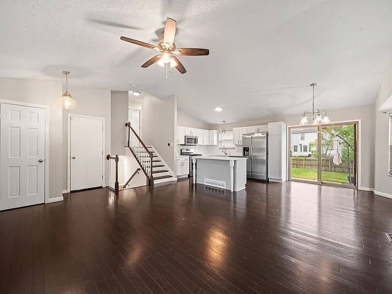 1300 Faunsdale Dr — Photo 10