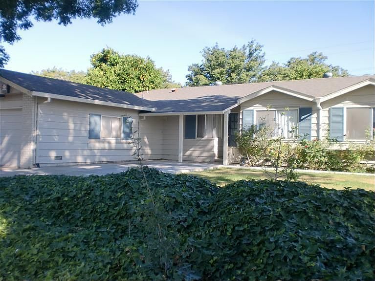 1st image of 311 Woodstock Dr