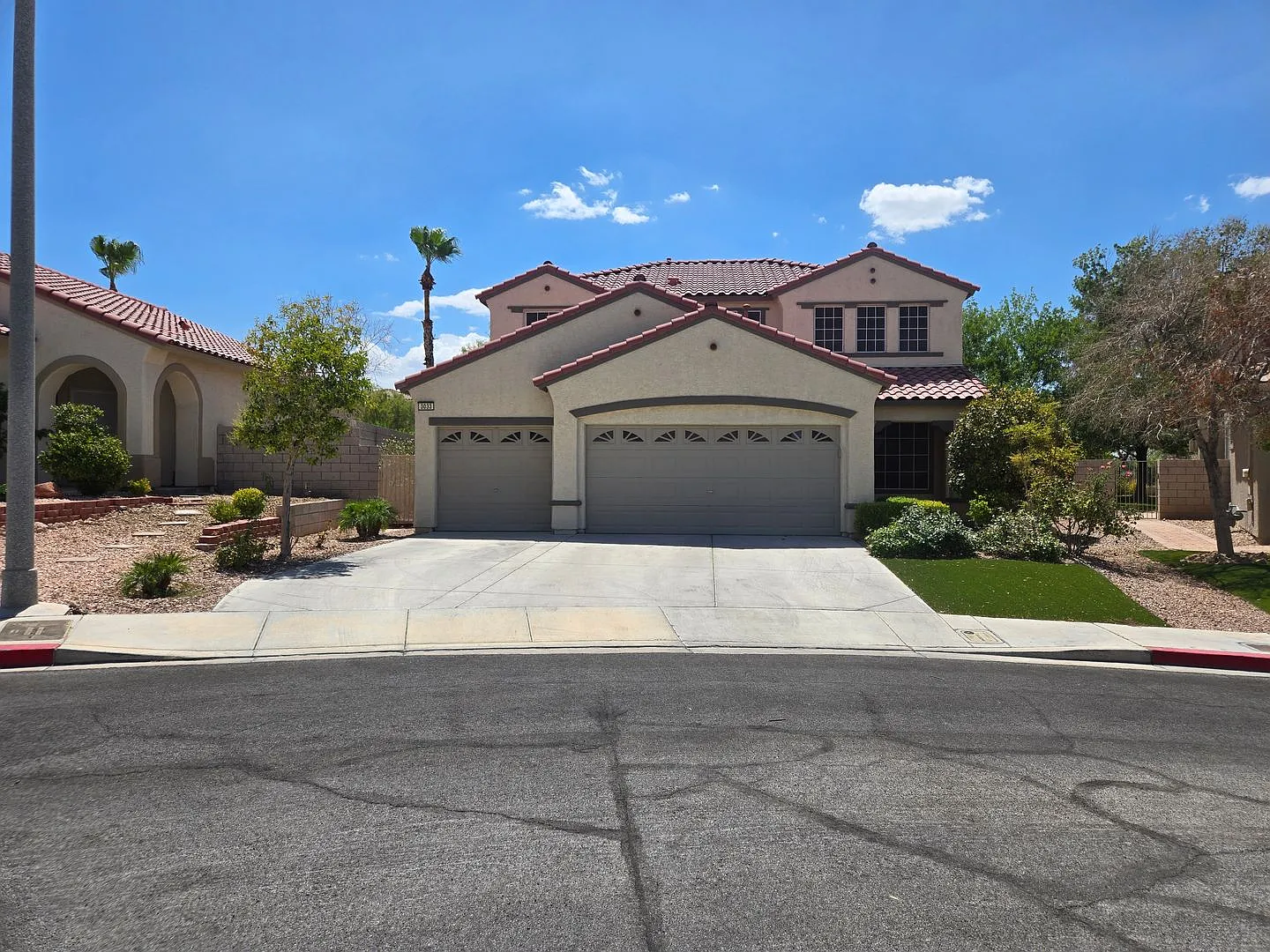A Fabulous 3 Bedroom Home in Seven Hills — Photo 2