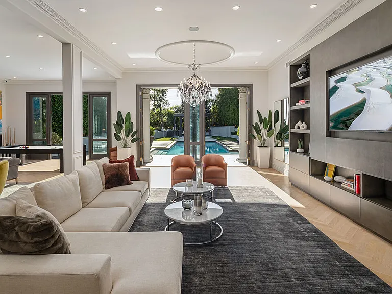 402 Doheny Rd — Photo 16