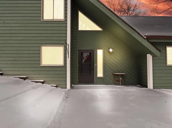 6055 Shaftsburg Rd, Williamston, MI 48895