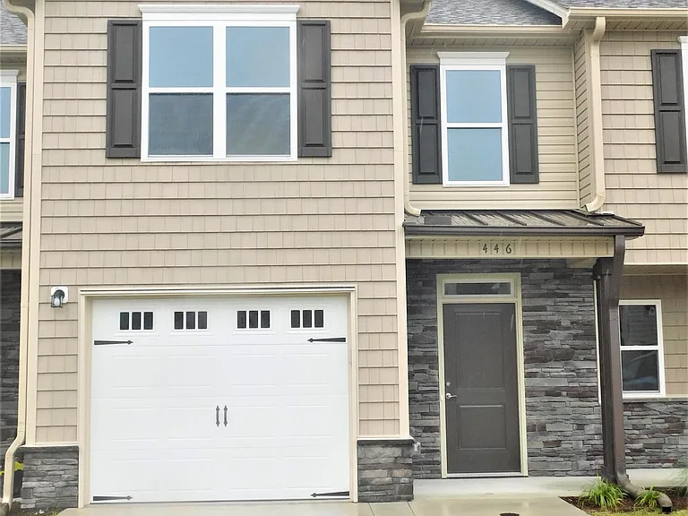 446 Sullivan Loop Rd — Photo 1