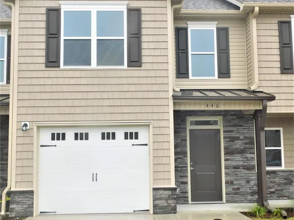 446 Sullivan Loop Rd, Midway Park, NC 28544