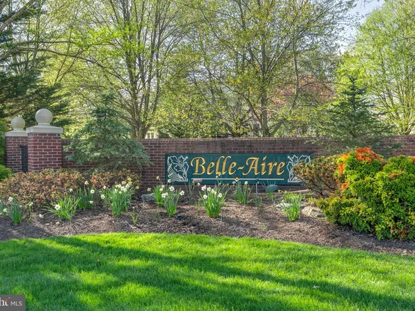 200 Victoria Ct, Ambler, PA 19002