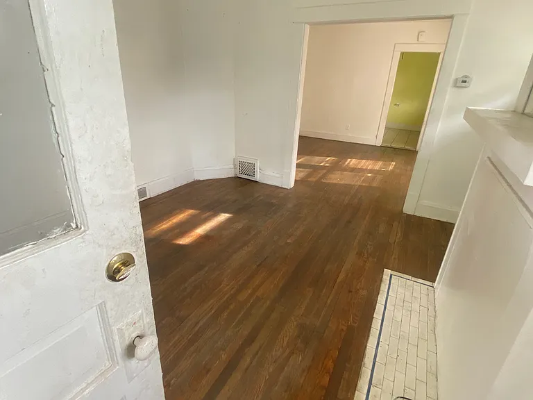 14004 Shaw Ave #2 — Photo 7
