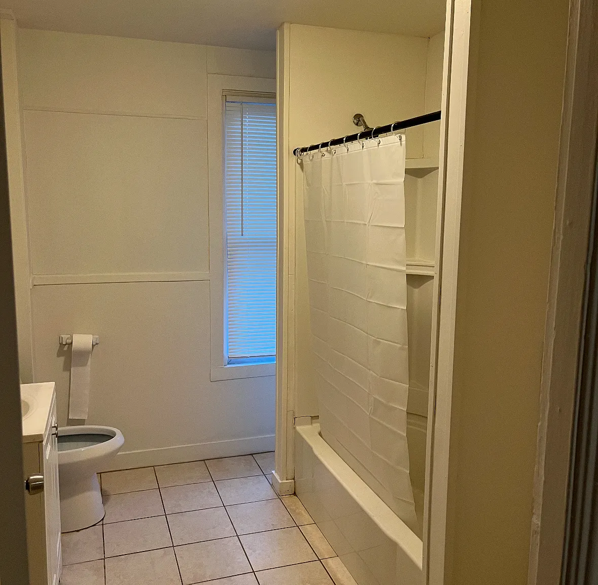 1 bed, 900 sqft, $1,600 — Photo 2