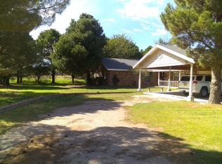 3707 Pineview Ln, Carlsbad, NM 88220