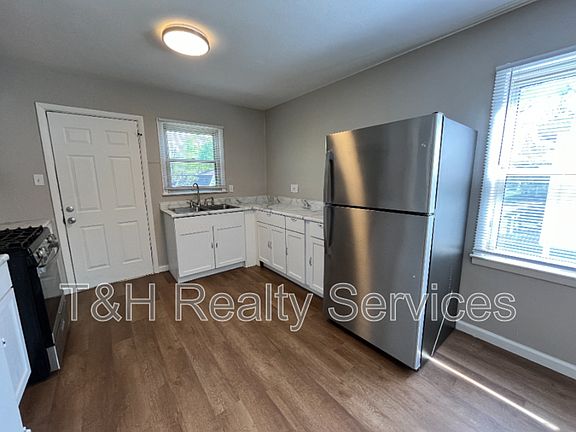 4th image of 8350 E 36th St