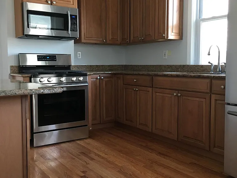 205 Westervelt Ave #2 — Photo 10