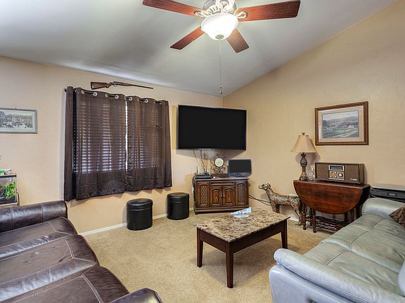 5th image of 1040 E Providence Canyon Dr