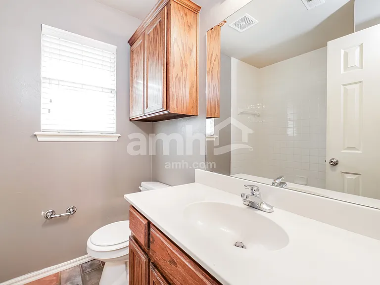 1921 NW 174th St — Photo 15