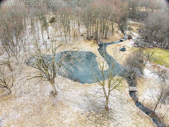 2nd image of 23675 Novi Rd