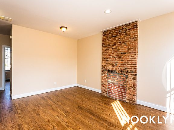 5th image of 239 Marion St #1B