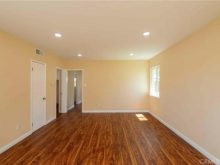 7630 Minstrel Ave — Photo 8