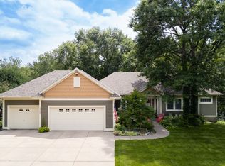 1142 Partridge Ln, Hudson, WI 54016
