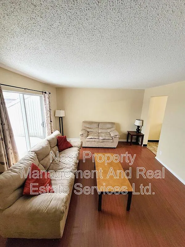 2 bed, 1.0 bath, $1,895 — Photo 3