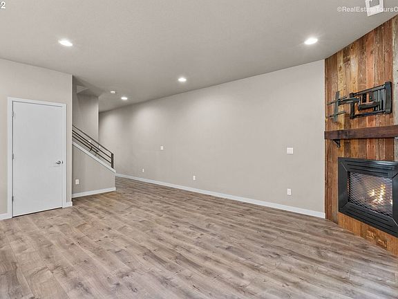 5th image of 11400 NE 122nd Pl