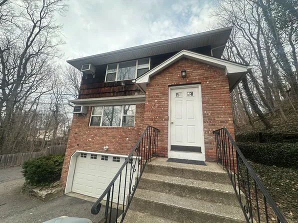 45 Hammond Rd Floor 2, Glen Cove, NY 11542