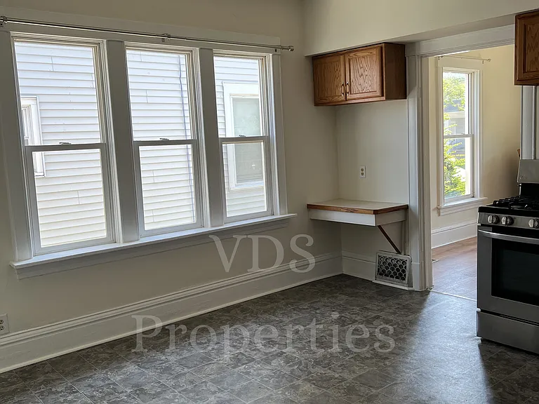 1817 Grange Ave — Photo 6