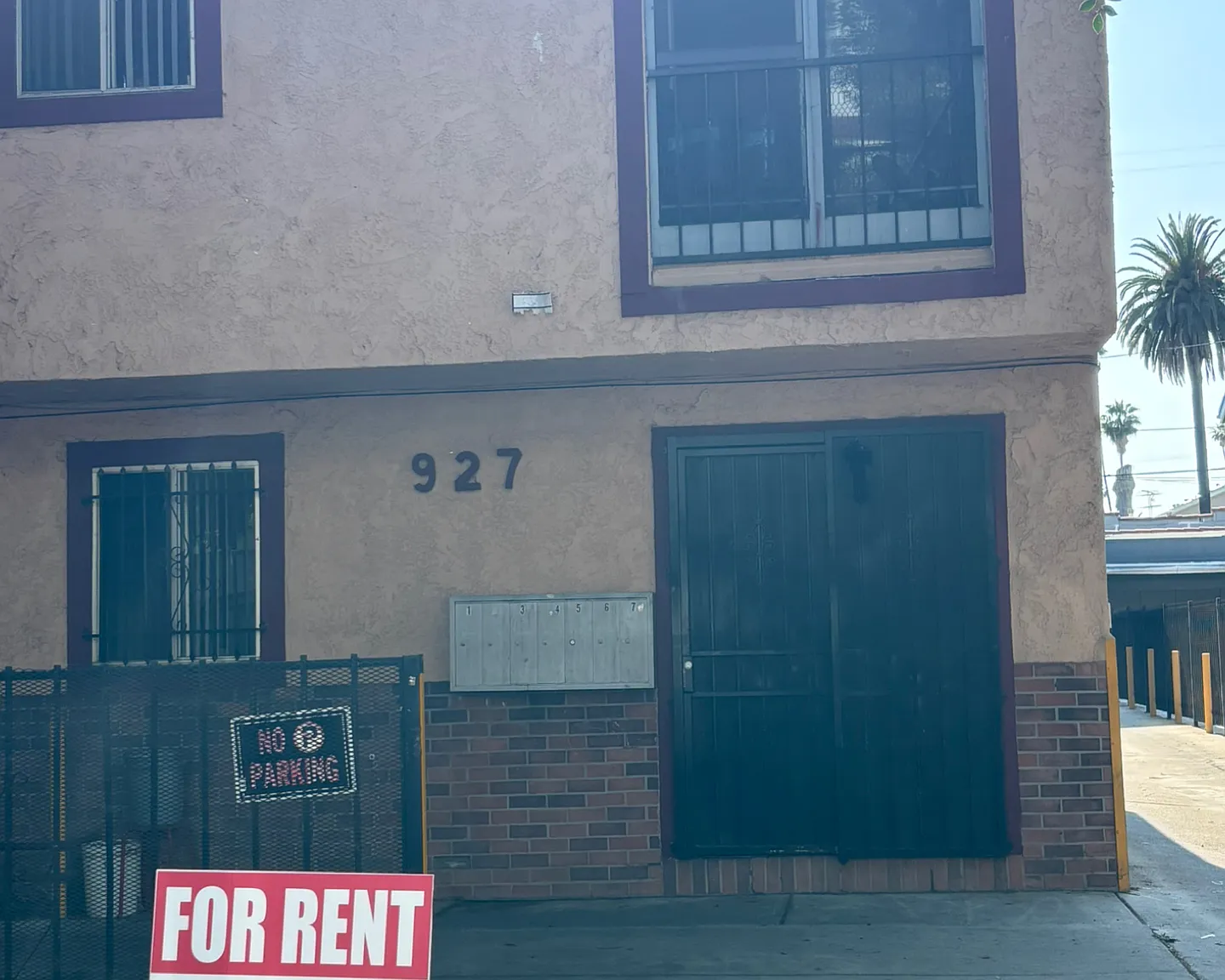2 bed, 900 sqft, $2,200 — Photo 1