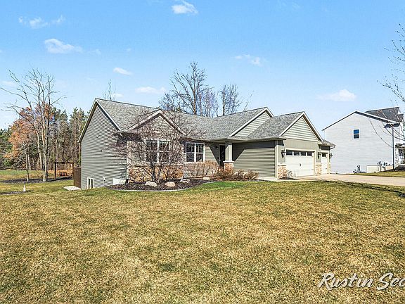 2nd image of 5573 Stanton Woods Dr