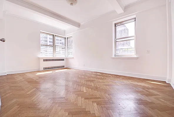 Rented by Urbane Brokerage | media 14