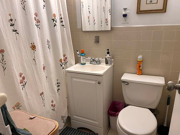 5th image of 1469 Lex Ave #33