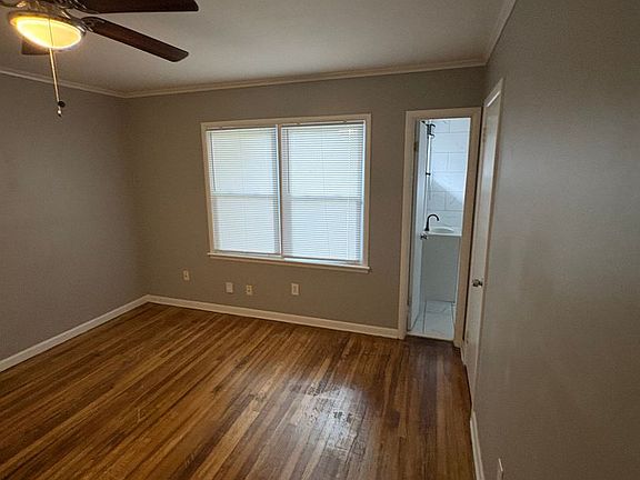 2nd image of 1801 Myrna Ln