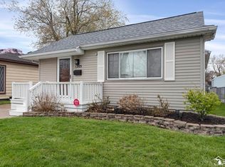 1205 Maple Blvd, Monroe, MI 48162