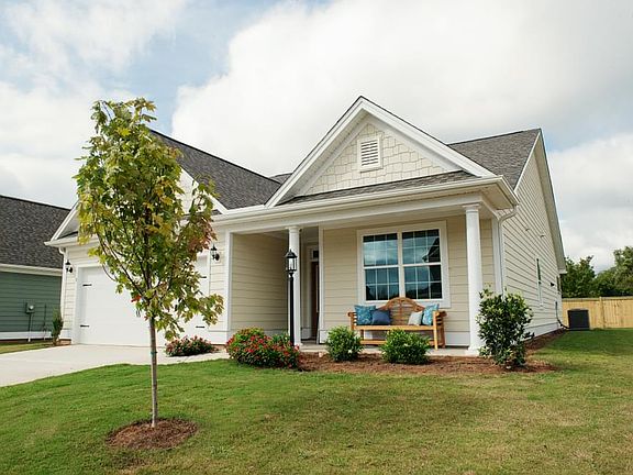 4th image of 8 Bishop Lake Way