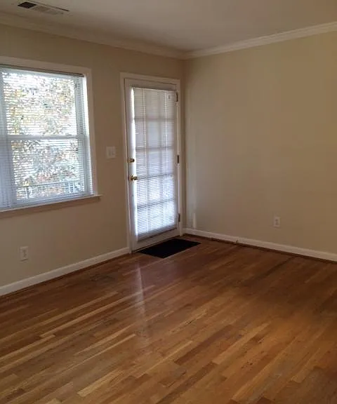 986 Greenwood Ave NE #7 — Photo 9